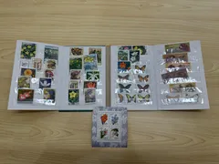 世界切手アルバム　台紙40枚　美術作品とお宝切手、記念切手　未使用切手約700枚 世界切手アルバム 台紙40枚 美術作品とお宝切手、記念切手 未