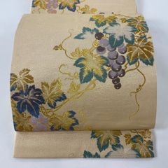 袋帯 美品 秀品 秋の味覚 葡萄唐草 金糸 刺繍 ベージュ 六通 正絹