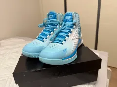 Under Armour バスケットシューズ カリー8 青 2025年最新】アンダーアーマー カリー8の人気アイテム - メルカリ