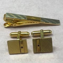 Item thumbnail for item 16a7b3c2-ad95-45ea-86fc-9f398631af91