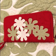 ＜正規品＞お財布ストラップ付♡ガーデニア♡赤♡ハワイアンキルト