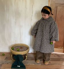 おふとんみたいなキッズコート　小花柄　綿100％　森ガール　ナチュラル　レトロ　素朴