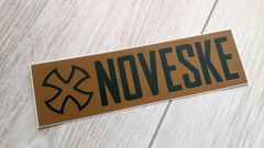 NOVESKE - FDE/GREEN LOGO SLAP