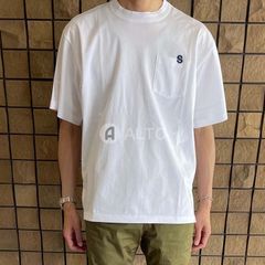 ☆2024春夏入荷☆ sacai サカイ サイドボタン Tシャツ オーバーシルエット ロゴ刺繍入り SCM087 メンズ