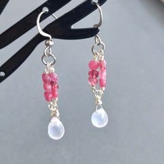 ピンクトルマリン×アイスクォーツの癒しのピアス 【金属変更無料】