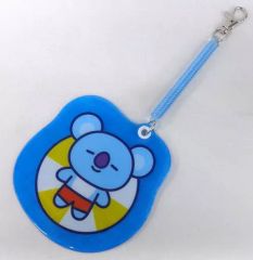 [중고] 잡화 KOYA(아르엠) [취하는 파카! BT21 패스 케이스] 패밀리 마트 한정