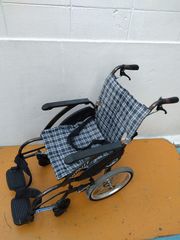 送料無料（一部地域を除く）　カワムラサイクル　介助用標準車いす　WAVIT (ウェイビット)　WA16-40　KM-25-0809-12