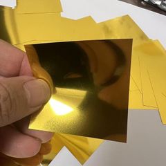 紙吹雪 メタル キラキラ ゴールド 金 正方形 40mm×40mm 1kg プロ仕様 PVC 0.05mm厚 金色 50μ特殊効果 コンサート ライブ イベント パーティ ドームツアー 結婚式 長時間滞空