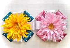 八重咲きデージーコサージュ