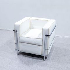【中古品】リプロダクト 2 FAUTEUIL GRAND CONFORT PETIT MODELE フォートゥイユ グラン コンフォール プティ モデル LC2 1人掛け ソファ レザー ホワイト ル・コルビュジエ