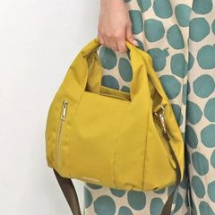 人気商品【クーコ COOCO】ナイロン風多機能バッグ ショルダーバッグ　イエロー　黄色