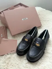 miu miu ローファー ミュール スクエアトゥ 90s 00s アーカイブ miu miu ローファー ミュール スクエアトゥ 90s 00s アーカイブ