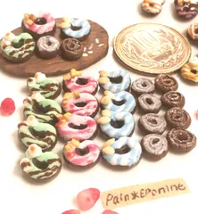 【ミニチュア】カラフルチョコドーナツ【ハート３種】