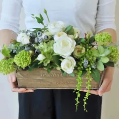 【枯れない花】ブリキの爽やかアレンジメント