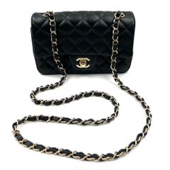【極美品】CHANEL　シャネル　ミニマトラッセ　ラムスキン　ブラック　ミニクラシック　ショルダーバッグ　ハンドバッグ　肩掛け　黒
