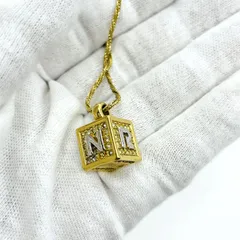 NINA RICCI　ニナリッチ ネックレス ペンダント　キューブ　ロゴ　ラインストーン　ゴールド　ロングチェーン