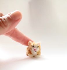 ミニミニ　茶トラ猫　羊毛フェルト　ハンドメイド　猫　羊毛フェルト