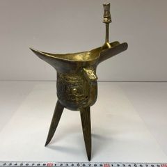 青銅器 三足 爵杯 酒器 中国美術 古玩 骨董 - メルカリ