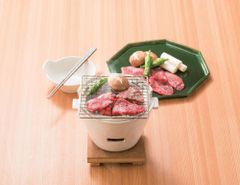 香川 「オリーブ牛 （讃岐牛）」 焼肉牛肉 ・「セット内容」モモ300g・NS1449T