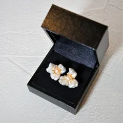 ケシパール お花ピアス バロックパール 真珠 ホワイト #037B