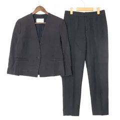 【極美品】クリーニング済　トゥモローランドコレクション　ノーカラーパンツスーツ Vカラージャケット&パンツフォーマル《2点セット》 (R2NP22308