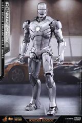 アイアンマン マーク4 サブゼロフラクタルアーマー ホットトイズ
