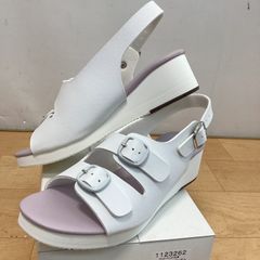 新品未使用/アンファミエ　2バックルヒールサンダル　ナースシューズ　Lサイズ