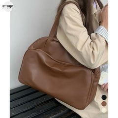 CHTY BIG HALF MOON SHOULDER BAG - メルカリ