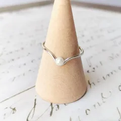 129M【SV925/パール】フリーリング　シンプル　SV925　シルバー　3mm　一粒　V字　リング　華奢　小ぶり　上品　大人　落ち着いた　エレガント　清楚　普段使い　デート　フォーマル　レディース　ギフト　プレゼント　高見え　ミニマル　高級感　繊細