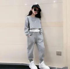 【130cm】子供ジャージ キッズ 子供服 女の子 ジャージ 2点セット 韓国子供服 セットアップ 秋服 パンツセット 長袖 tシャツ パーカー ズボン ロングパンツ 子供 ダンス衣装 トレーナー スポーツウェア トップス ボトムス おしゃれ 可愛い 新品