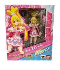 美品 ドキドキプリキュア S.H.Figuarts フィギュア キュアハート バンダイ