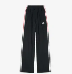 【M】新品未使用 BALENCIAGA adidas ラインパンツ BALENCIAGA（その他）のフリマアイテム一覧