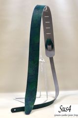 国内生産 ハンドメイド 本革　ギターストラップ(Genuine Leather Guitar Strap)　ブルーグリーン ヘビ柄