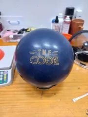 未ドリル品　ザ•コード　The Code 15 lbs ボウリングボール 未ドリル品 ザ•コード The Code 15 lbs ボウリングボール 未