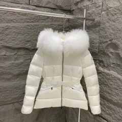 クリーニング済み⭐️モンクレール　ホワイトダウン80cm ホワイト Lansショートダウンジャケット : ショートダウン
