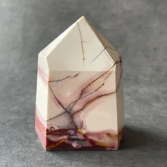 天然ムーカイトジャスパー 球体置物 木製台座付き ムーカイト