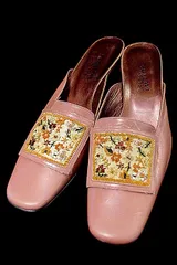 【未使用・新品】【公式正規取扱い】JeanPaulGAULTIER(ジャンポールゴルチェ)  刺繍ミュール(ピンク)