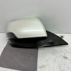 スバル BRG BMM BRM BR9 BM9 レガシィ ドアミラー サイドミラー 右側 運転席側 R ウィンカー付 9ピン 9P ホワイト 白 37J 動作OK P70925