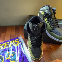 ナイキ エアジョーダン1 ミッド オリーブ グリーン バスケシューズ 290 DQ8426-092