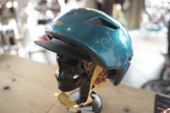 【ABUS】YADO-I AF BRILLIANT【新品】自転車ヘルメット