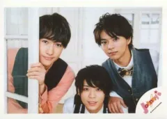 【中古】生写真(ジャニーズ) Sexy Zone/集合(3人)/横型・バストアップ・衣装白ピンク紺・センター松島・マリウス窓枠に両手・トレカサイズ/「ミニフォト」/『miniphoto』/公式生写真