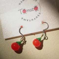 トマトのピアス