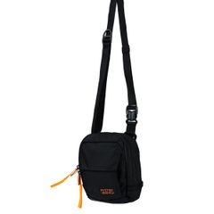 ミステリーランチ ボディバック ディストリクト2 MYSTERY RANCH DISTRICT 2 2L ミニバッグ ヒップバッグ レジャー バッグ 鞄 トラベル 旅行 キャンプ アウトドア  無地バッグ ミリタリー 112766-001-00 BLACK