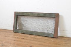 ▼現状販売▼ 金網窓1枚 アンティーク建具 希少 銅板張り 引き戸 4～7営業日前後で発送(※修理加工希望の方3ヶ月程で発送) R-064312