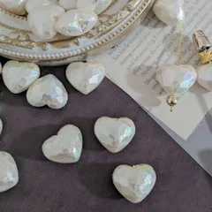 【AB54】ハート型ビーズ　オーロラ　パールホワイト　8個