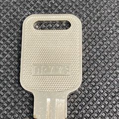 オフィス家具　鍵　中古　コクヨ　DR773　デスク　メーカー純正