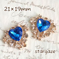 【 3個 】 21×19mm ハート唐草文様 センターパーツ ストーン ビジュー ライトブルー×ゴールドフレーム