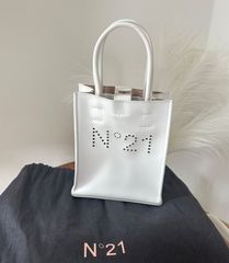 美品】N°21 限定 ミニトート バッグ 白 阪急限定 ミニバッグ - メルカリ