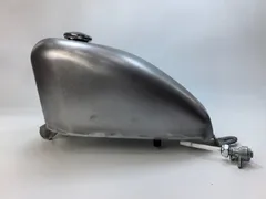 楽天市場】グラストラッカー タンク（パーツ｜バイク用品）：車