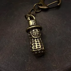 真鍮 キーホルダー キーリング ヴィンテージ ビンテージ アンティーク レトロ 真鍮製 縁起物 金運 ペンダントトップ 置物 チャーム ピーナッツ 顔 179